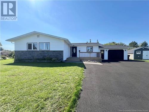 1079 Winton, Bathurst, NB - Outdoor