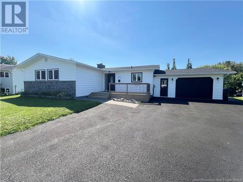 1079 Winton, Bathurst, NB - Outdoor