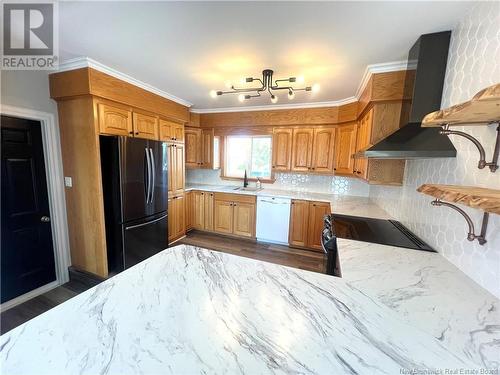 1079 Winton, Bathurst, NB - Indoor Photo Showing Kitchen