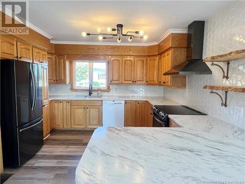 1079 Winton, Bathurst, NB - Indoor Photo Showing Kitchen