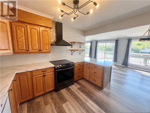 1079 Winton, Bathurst, NB - Indoor Photo Showing Kitchen