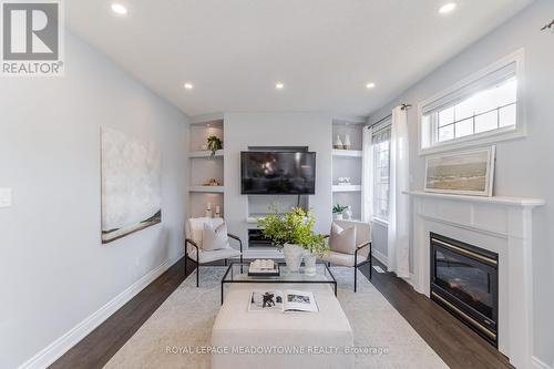 7129 Gillespie Lane, Mississauga, ON - Indoor Photo Showing Living Room With Fireplace