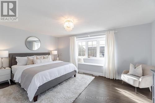 7129 Gillespie Lane, Mississauga, ON - Indoor Photo Showing Bedroom