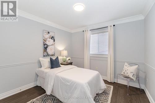 7129 Gillespie Lane, Mississauga, ON - Indoor Photo Showing Bedroom