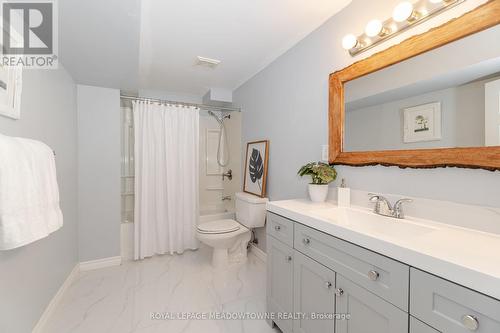 7129 Gillespie Lane, Mississauga, ON - Indoor Photo Showing Bathroom