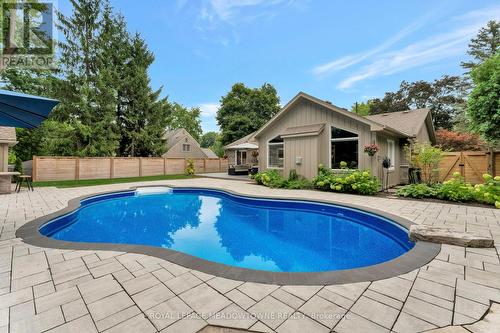 11 Kentmere Grove, Hamilton (Carlisle), ON 