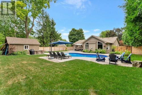 11 Kentmere Grove, Hamilton (Carlisle), ON 