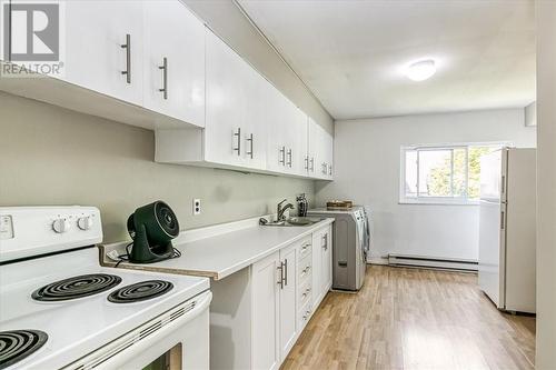 12 Baker Street, Sudbury, ON - Indoor Photo Showing Kitchen