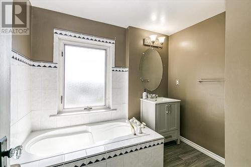 12 Baker Street, Sudbury, ON - Indoor Photo Showing Bathroom