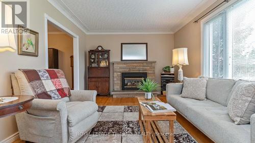 81 Queen Street, Thames Centre (Dorchester), ON - Indoor Photo Showing Living Room With Fireplace