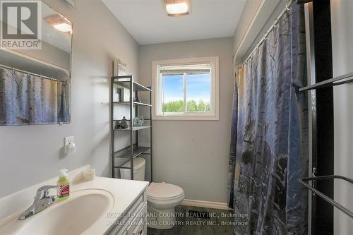 212 Mcguire Beach Road, Kawartha Lakes (Kirkfield), ON - Indoor Photo Showing Bathroom