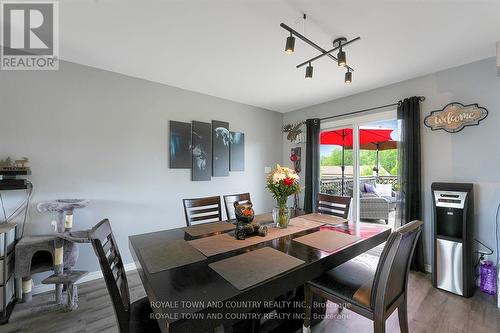 212 Mcguire Beach Road, Kawartha Lakes (Kirkfield), ON - Indoor Photo Showing Dining Room