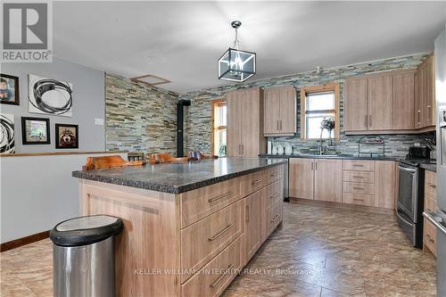 1 Mechanic Street E, North Glengarry, ON - Indoor Photo Showing Kitchen