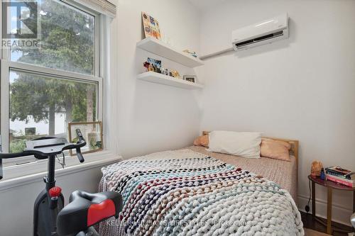 64 Duchess Avenue, London, ON - Indoor Photo Showing Bedroom