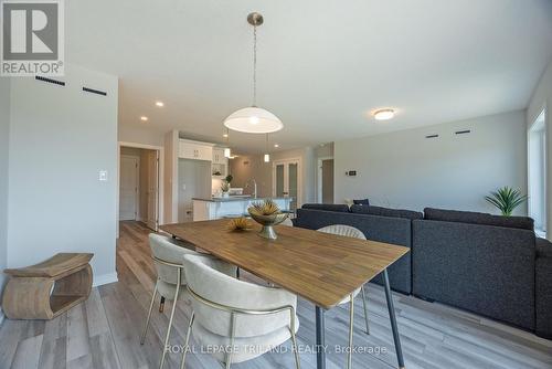 56 Silverleaf Path, St. Thomas, ON - Indoor Photo Showing Dining Room