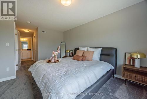 56 Silverleaf Path, St. Thomas, ON - Indoor Photo Showing Bedroom