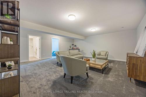 56 Silverleaf Path, St. Thomas, ON - Indoor Photo Showing Other Room