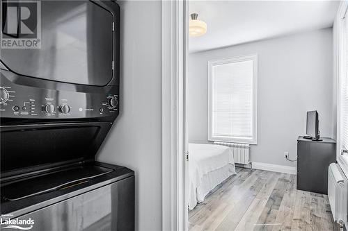 214 Mississaga Street W, Orillia, ON - Indoor Photo Showing Laundry Room