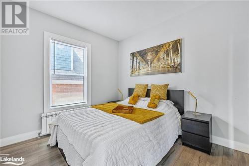 214 Mississaga Street W, Orillia, ON - Indoor Photo Showing Bedroom