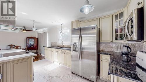 8 Lady Sarah Crescent, Toronto (Agincourt North), ON - Indoor Photo Showing Kitchen With Upgraded Kitchen