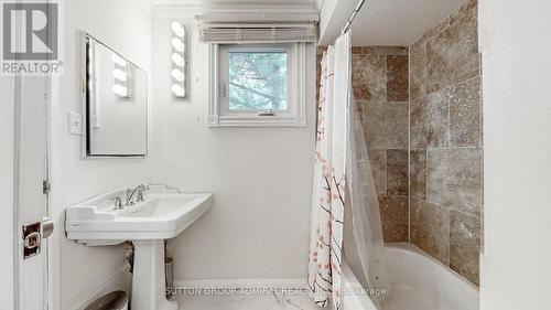 8 Lady Sarah Crescent, Toronto (Agincourt North), ON - Indoor Photo Showing Bathroom