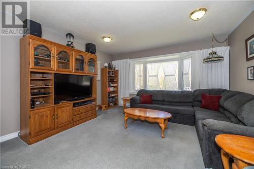 22 Avele Road, South Bruce Peninsula, ON - Indoor Photo Showing Living Room