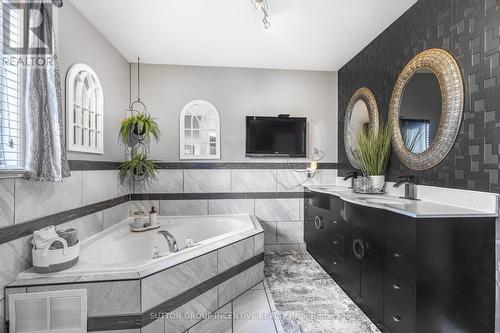 62 Sandringham Drive, Barrie (Innis-Shore), ON - Indoor Photo Showing Bathroom