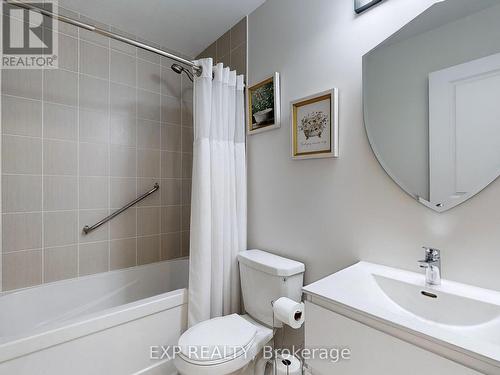 15 Pomarine Way, Brampton (Credit Valley), ON - Indoor Photo Showing Bathroom