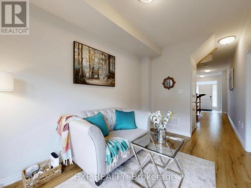 15 Pomarine Way, Brampton, ON - Indoor Photo Showing Living Room