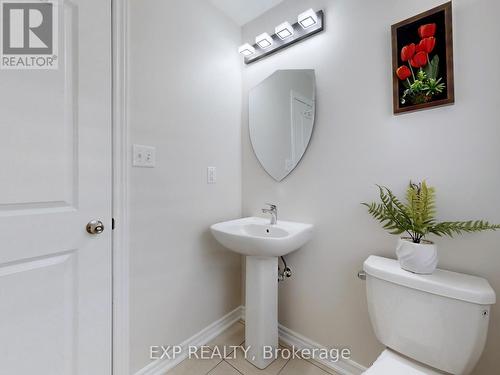 15 Pomarine Way, Brampton (Credit Valley), ON - Indoor Photo Showing Bathroom