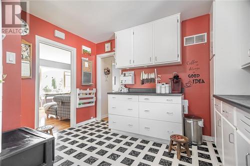 83 Rutherford Avenue, Deep River, ON - Indoor Photo Showing Kitchen