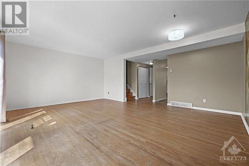 1326 Cornell Street, Ottawa, ON - Indoor Photo Showing Other Room