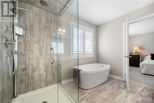 560 Chimney Corner Terrace, Ottawa, ON - Indoor Photo Showing Bathroom