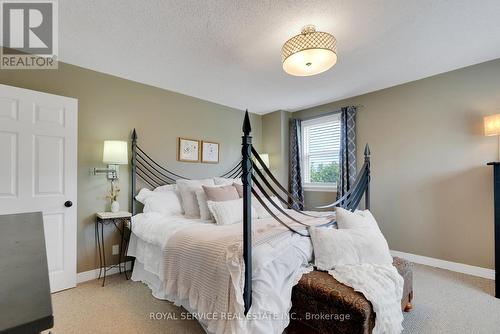 18 Forest Hill Drive, Cobourg, ON - Indoor Photo Showing Bedroom