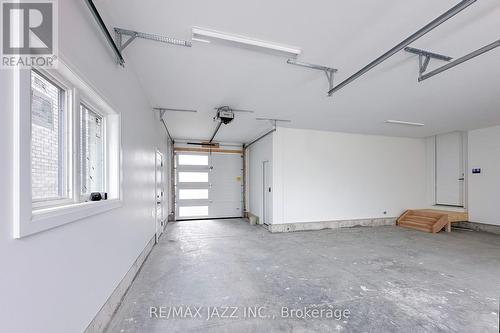 422 North Scugog Court, Clarington (Bowmanville), ON - Indoor Photo Showing Garage