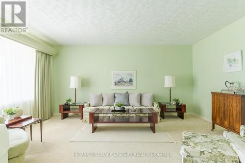 1385 Balsam Avenue, Peterborough (Monaghan), ON - Indoor Photo Showing Bedroom