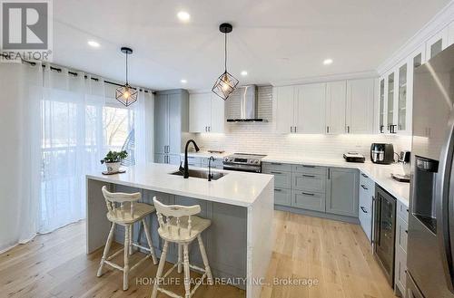 143 Sand Road, East Gwillimbury (Holland Landing), ON - Indoor Photo Showing Kitchen With Upgraded Kitchen