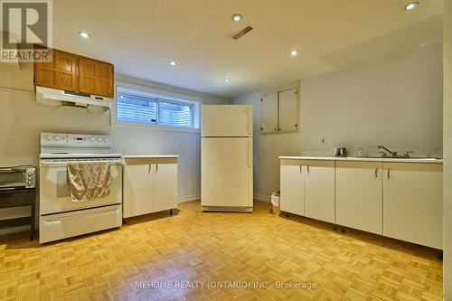 3608 Birchmeadow Crescent, Mississauga, ON - Indoor Photo Showing Laundry Room