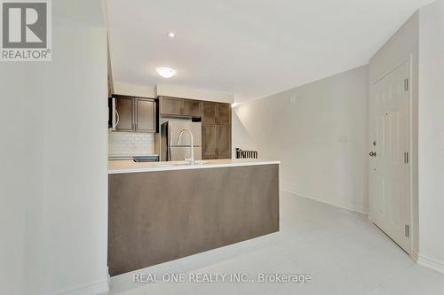 26B - 85 Mullin Drive, Guelph (Brant), ON - Indoor Photo Showing Kitchen