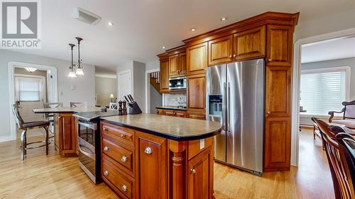 1 Burling Crescent, St John'S, NL - Indoor Photo Showing Kitchen