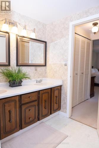 244 Appin Road, Southwest Middlesex (Glencoe), ON - Indoor Photo Showing Bathroom