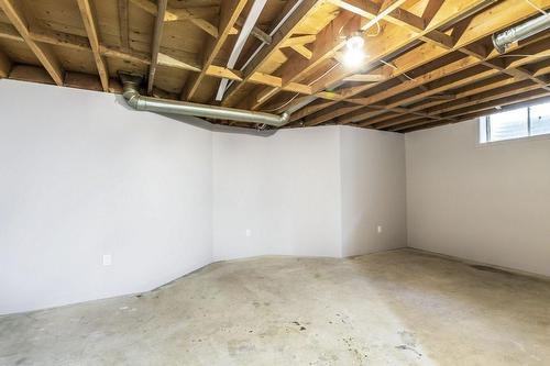 Partially finished rec room - 627 Bayshore Boulevard, Burlington, ON - Indoor Photo Showing Basement