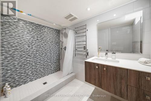 49 Davos Road, Vaughan (Vellore Village), ON - Indoor Photo Showing Bathroom