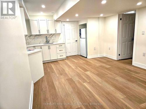 Bsmt - 71 Cotton Court, East Gwillimbury, ON - Indoor Photo Showing Kitchen