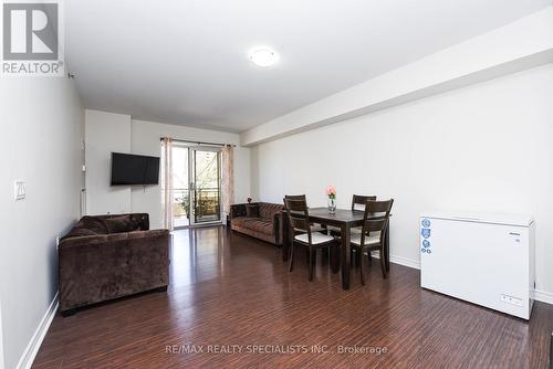 216 - 830 Scollard Court, Mississauga (East Credit), ON - Indoor