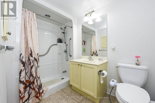 216 - 830 Scollard Court, Mississauga, ON - Indoor Photo Showing Bathroom