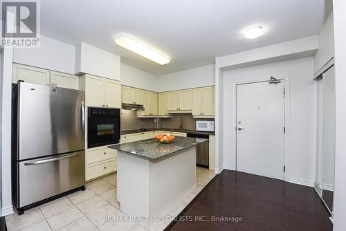 216 - 830 Scollard Court, Mississauga (East Credit), ON - Indoor Photo Showing Kitchen