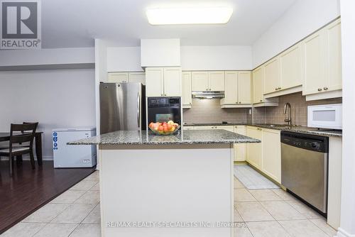 216 - 830 Scollard Court, Mississauga (East Credit), ON - Indoor Photo Showing Kitchen