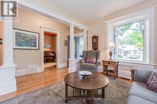 380 Garafraxa Street W, Centre Wellington, ON - Indoor Photo Showing Living Room