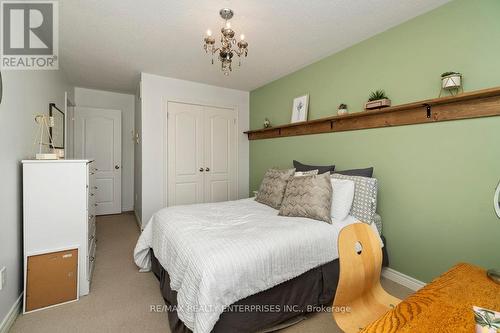 119 - 1035 Victoria Road S, Guelph (Village), ON - Indoor Photo Showing Bedroom